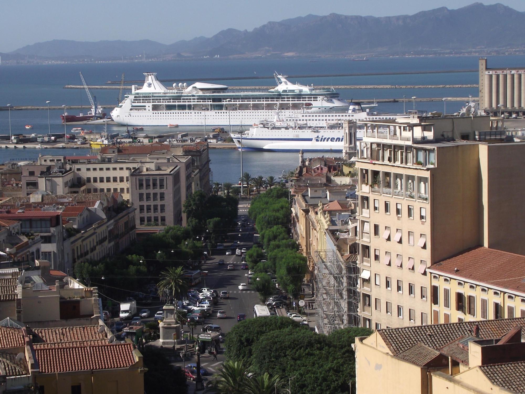 Cagliari Affittacamere Castello Esterno foto